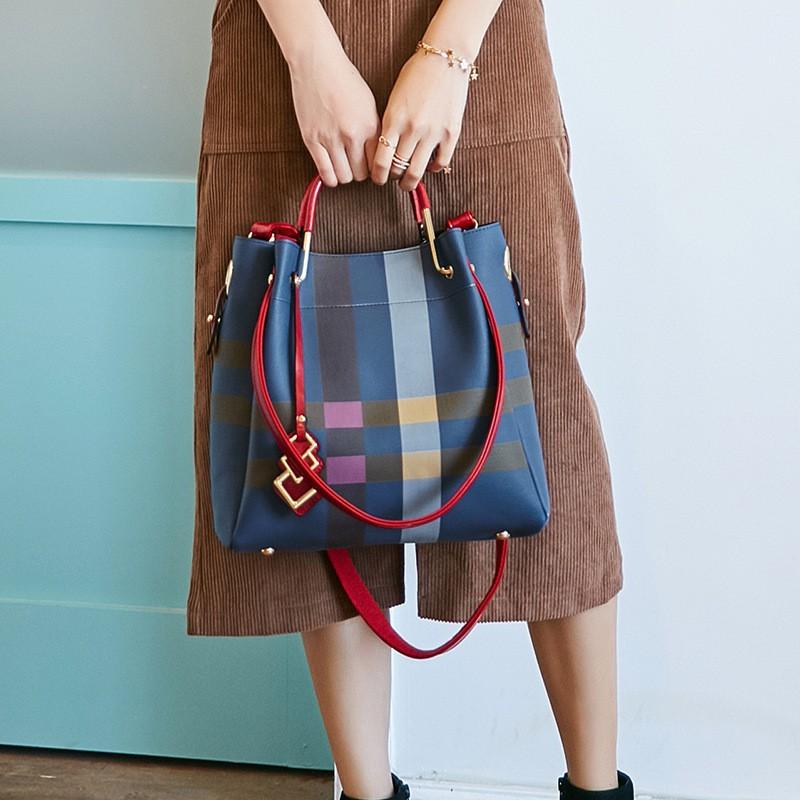 Checkered Women's Bag New Versatile Bag Water Bucket Bag Large Capacity Women's Handheld Diagonal Straddle Bag