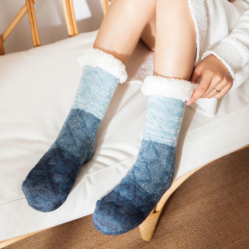 Зимние хлопковые носки, утепленные удобные женские носки в полоску до середины икры, теплые чулки для сна, рождественский подарок, домашние носки с ковровым покрытием