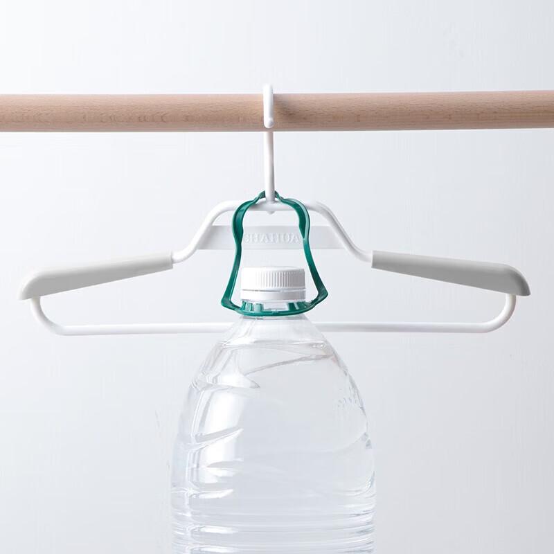 CHAHUA Retractable Wide-Shoulder Suit Hangers (2-Pack)