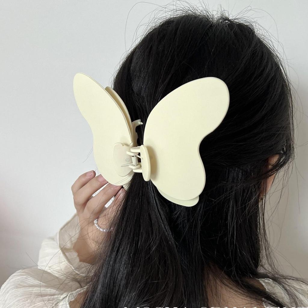 9 Colors Hair Claw Oversized Butterfly Solid Color Hair Clips Women Creative Barrettes Ponytail Shark Clips Hair Accessories
