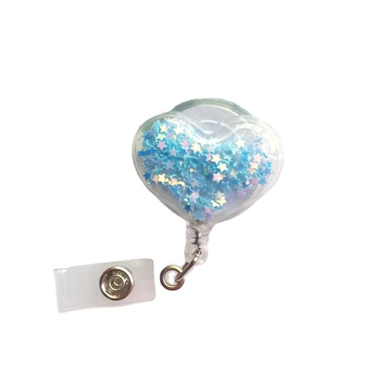 Новый стиль бейджа с мультяшной кнопкой-защелкой  Эластичная кнопка-защелка  Сердце с пересыпающимся песком  Изделие из смолы  Шнурок-держатель для ID-карты  Зажим-держатель