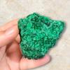 Натуральный малахит необработанный, необработанный драгоценный камень, необработанные минералы необработанные, необработанный малахит необработанный, образцы малахита необработанные драгоценные камни для изготовления ювелирных изделий.