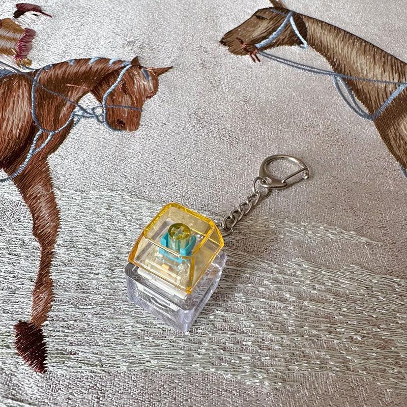 Creative Keycap Keychain Decompression Keycap Pendant Mechanical Keyboard Keyswitch Keychain Novelty Backpack Decoration Gifts