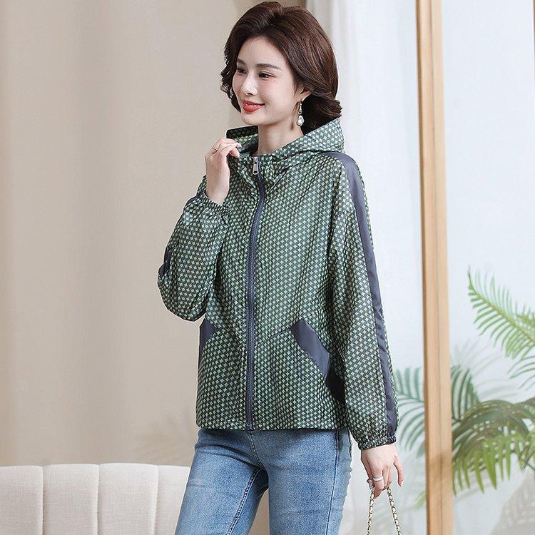 Женская весенне-летняя свободная одежда больших размеров с защитой от солнца, тонкое пальто, дышащая куртка с капюшоном, солнцезащитная куртка