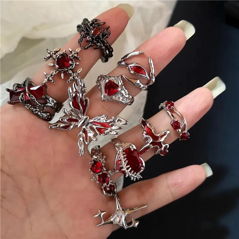New Adjustable Opening Irregular Red Crystal Glass Heart Aesthetic Rings for Women Gothic Animal Spider Ring Creative Jewelry