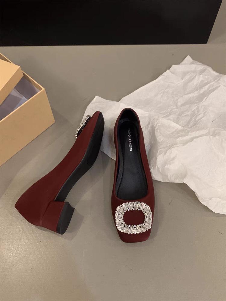 Французские туфли-лодочки на среднем высоком каблуке, черные, с квадратным носком, со стразами, одинарные, женские туфли 2025 новинка, осенне-зимние, красные свадебные туфли, вечерние туфли