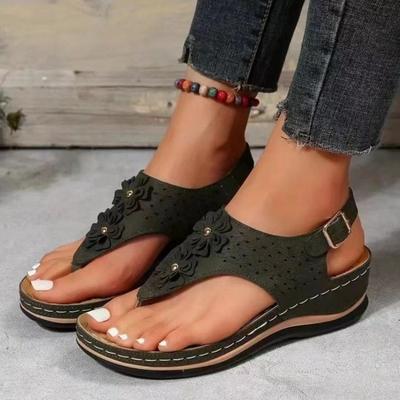 Мода 2024Новые национальные ветряные цветочные сандалии с полыми стопами для женщин, пляжные сандалии на танкетке