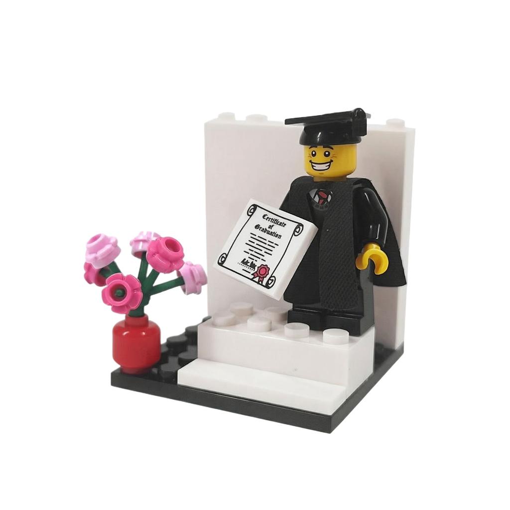 Miniature Building Block Accessories, Graduation Gowns, Doctoral Caps, Cloaks, Decorative Toys