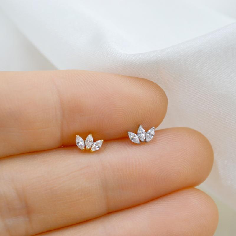 Титановый лабрет G23 с короной из циркония маркиза для пирсинга медузы, хеликса и хряща.