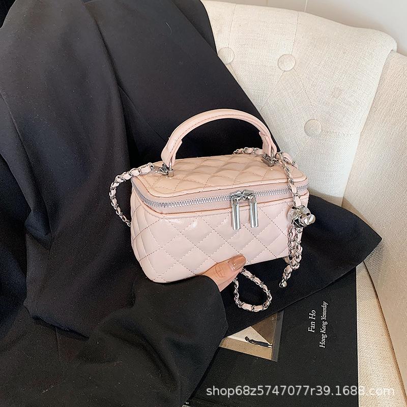 Xiaoxiangfeng Box Bag Portable Small Square Bag Versatile Foreign Style Box Bag High Value Texture Chain Diamond Messenger Bag