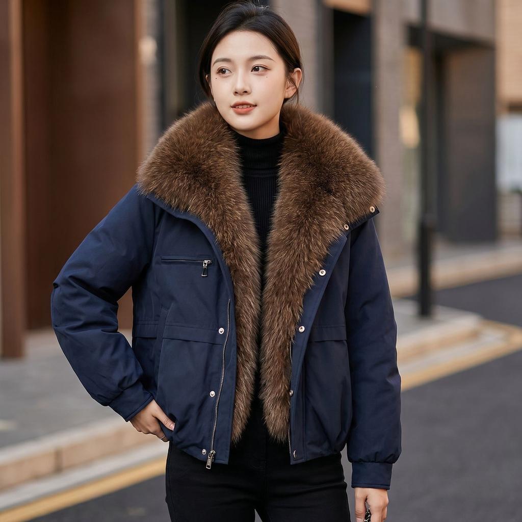Winter and winter cotton clothes are loose, and the new coat and fur collar are padded pies to overcome women's thickening and cotton to keep warm.