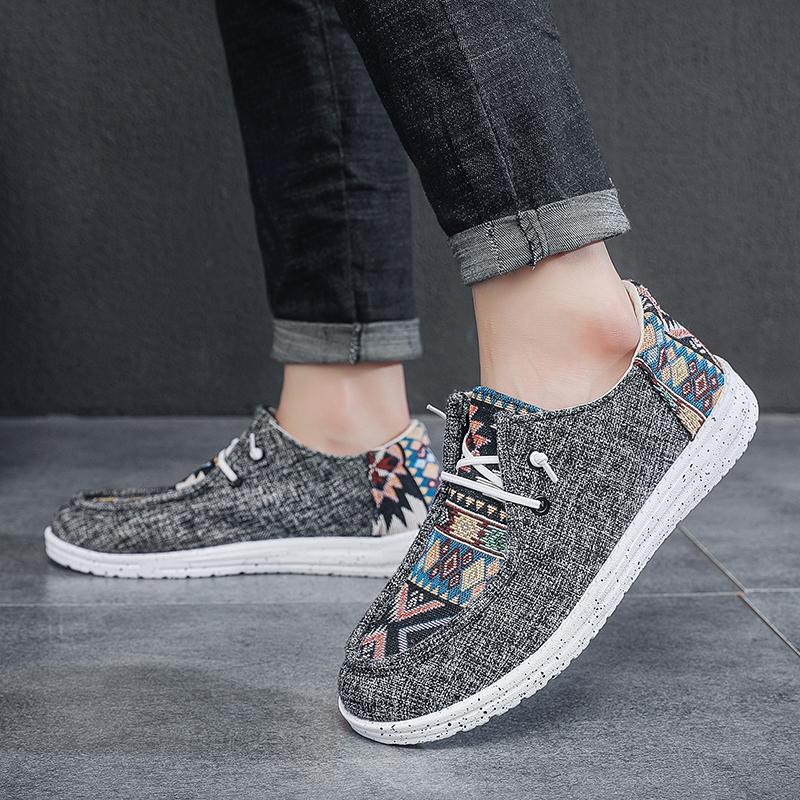 Summer New Ethnic Style Men's Shoes Linen Canvas Walking Trendy Shoes Casual Breathable Flat Plate Shoes 2025 One Step Stepping