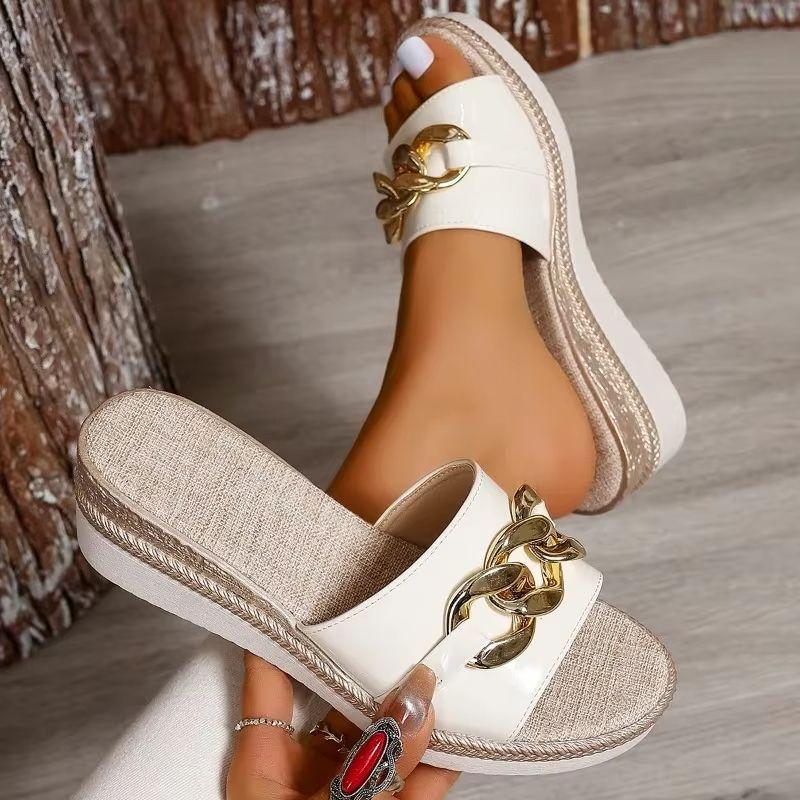 Модные туфли на танкетке Женские туфли с круглым носком Женские тапочки 2025 Повседневные тапочки Женская модная обувь с металлической отделкой Женские сандалии на платформе