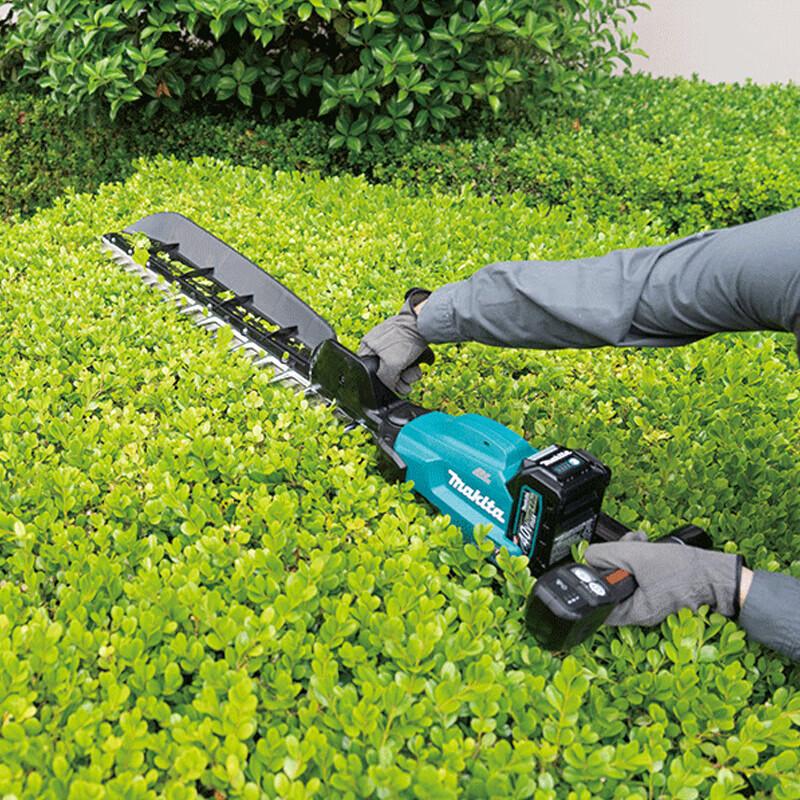 Аккумуляторный кусторез Makita 40V Max XGT 750мм CN вилка (адаптер в комплекте)