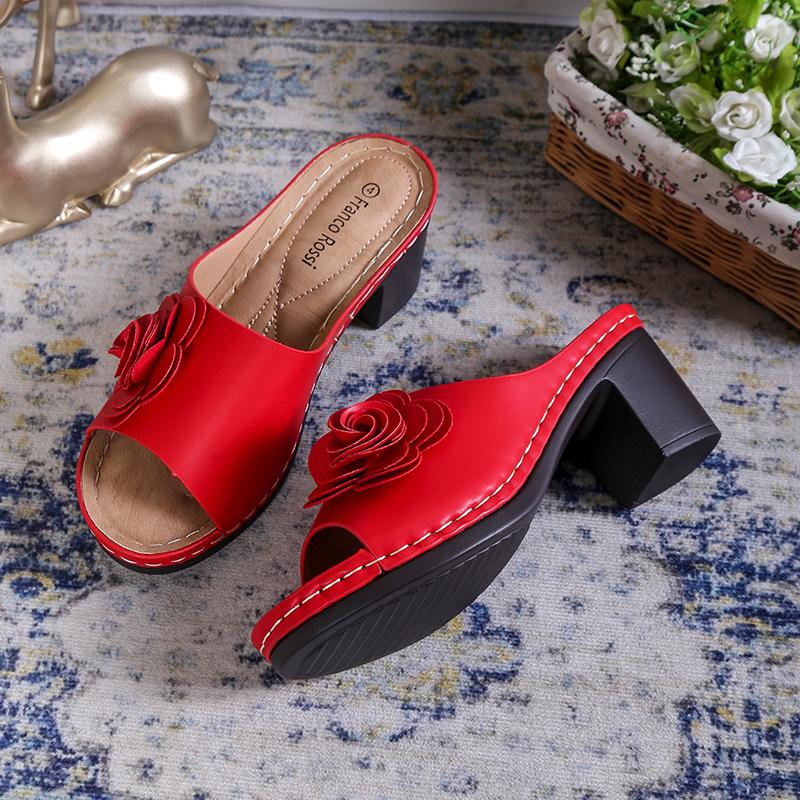 Новинка 2024 года, летние женские тапочки, пляжное платье, пляжные темпераментные женские тапочки на танкетке с толстой подошвой, женские тапочки