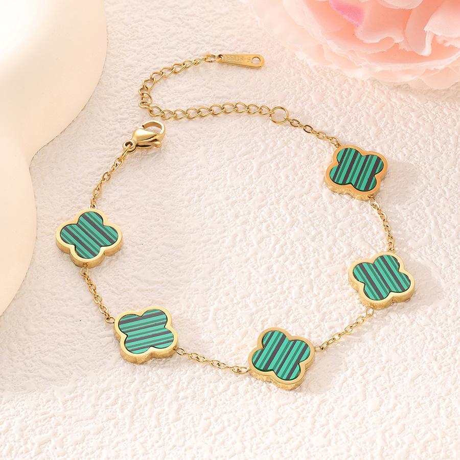 Модный новый браслет из титановой стали 18 карат с четырехлистным клевером и перламутром не выцветает, женское украшение для рук