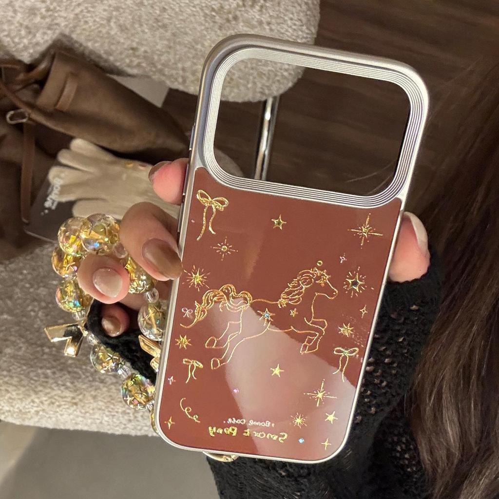 Креативный золотой чехол-браслет с пони для iPhone 16, iPhone 17, iPhone 17 Pro Max
