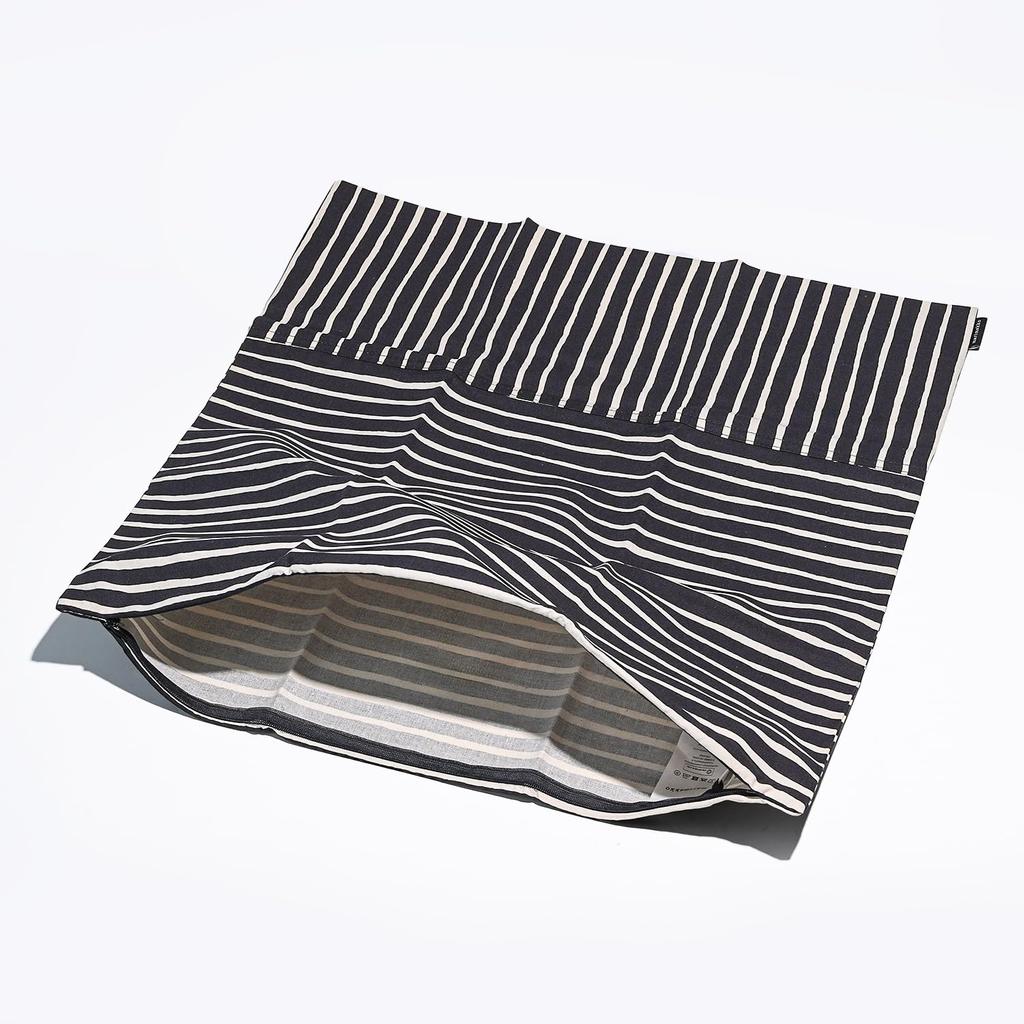 Наволочка Marimekko, 50 x 50 см, дизайн Piccolo, черный, артикул 73391 (073391 846) [Параллельный импорт]
