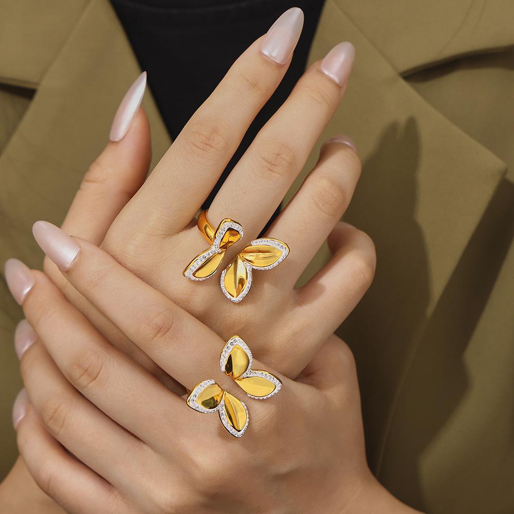 Кольцо с бриллиантами в виде цветка и бабочки ветра, нишевое ювелирное украшение в виде насекомого, дизайн с отверстием, титановая сталь, покрытая золотом 18 карат