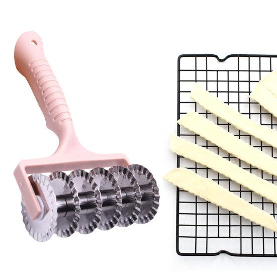 Modern Long Handle Cutting Hanging Hole Pancake Wheel Divider Pizza Cake Slicer Kitchen Gadget Pizza Slicer