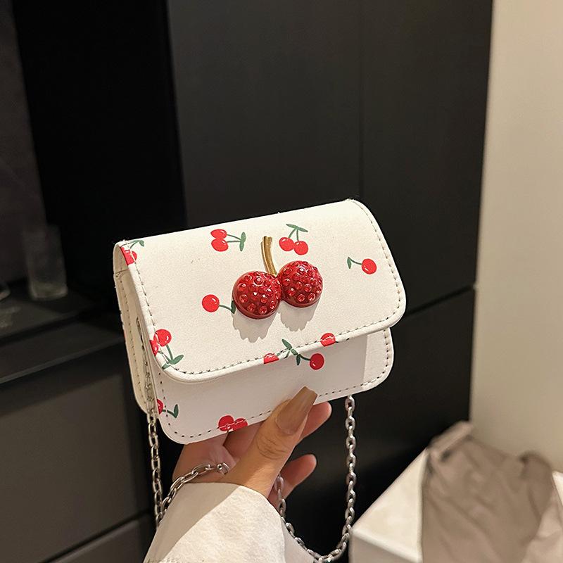 Cute and Beautiful Cherry Trend Chain Fashion Shoulder Bag Versatile Sweet Exquisite Temperament New Messenger Bag