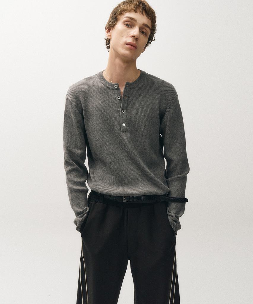 NOIRER Cotton Ribbed Henley Neck Knit (Gray)