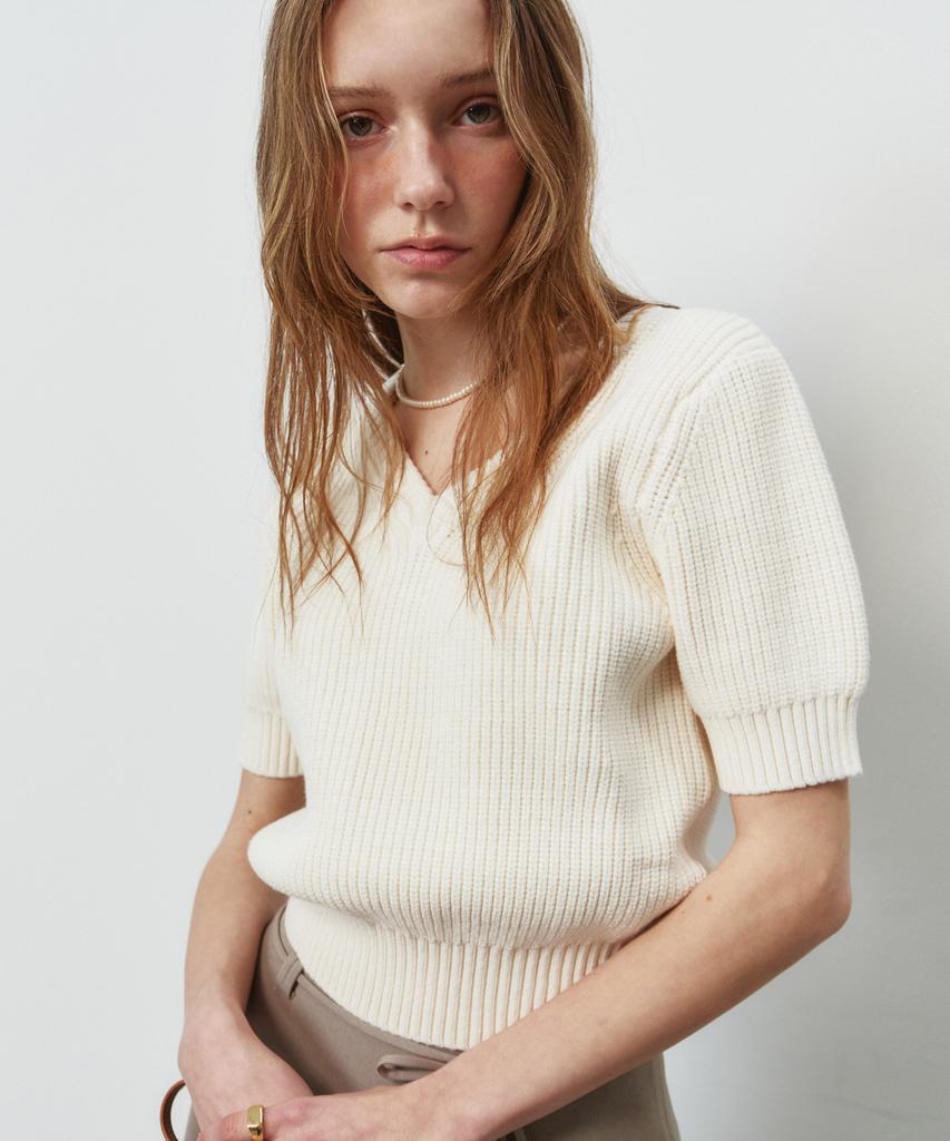 PLAC WOMEN Double-Tuck V-Neck Knit Top Ivory