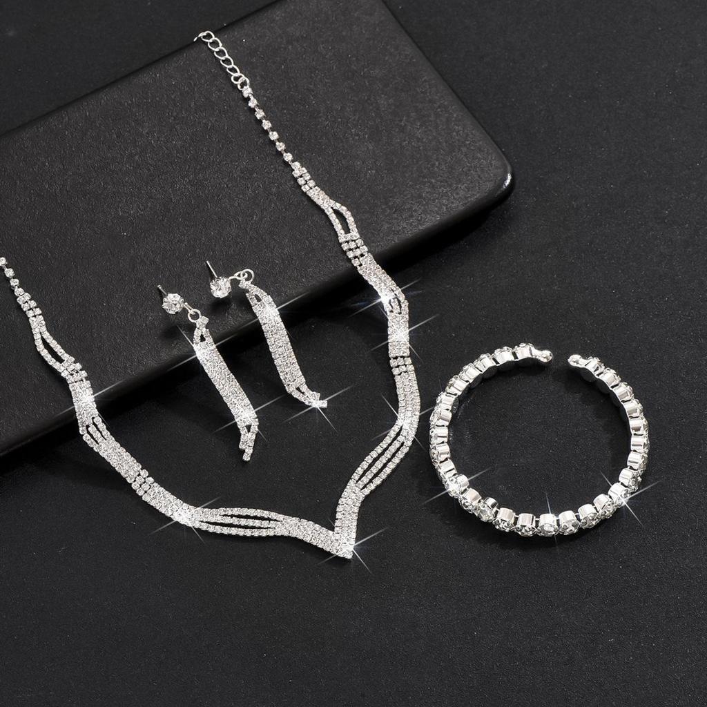 Свадебный ювелирный набор 2024: Ожерелье, серьги и браслет со стразами и дизайном когтевой цепочки