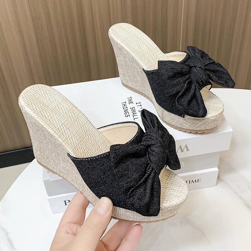 Женская обувь Весенняя и летняя мода Корейская версия The Bow Word Верхняя одежда Босоножки на танкетке и тапочки для женщин