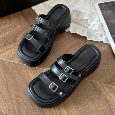 2025 Новые летние женские сандалии с ремешком и пряжкой, плоские, повседневные, для улицы, пляжные, на толстой подошве, кожаные шлепанцы, шлепанцы с металлической пряжкой