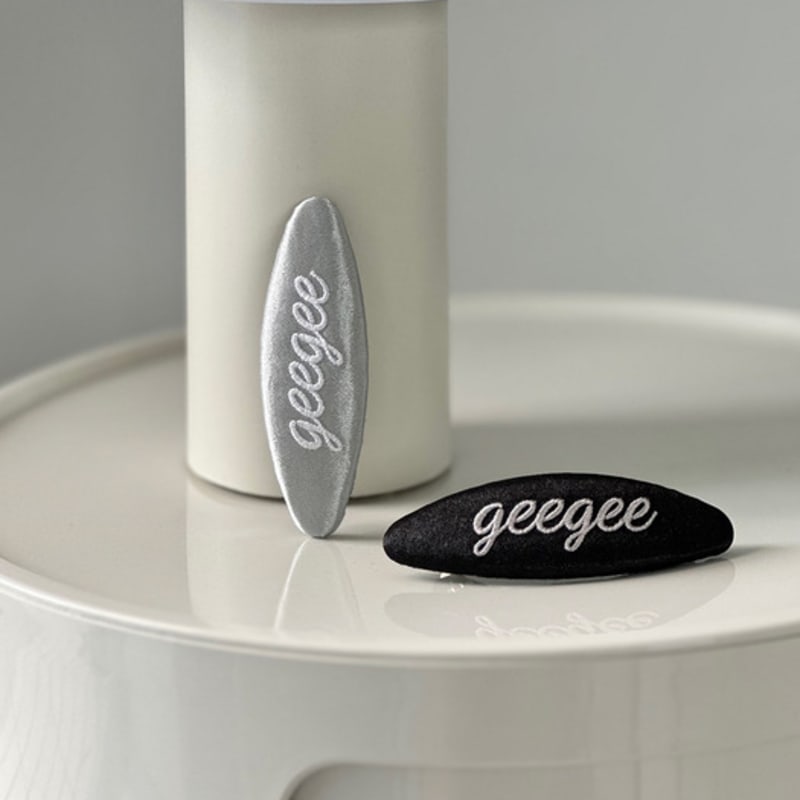 geegee oval satin hair pin - black