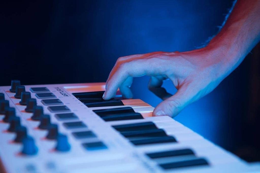 Arturia MINILAB MK2 SP Специальный набор-комплект MIDI-клавиатурный контроллер от Arturia [MINILAB MKII/PIGMENTS/Reason+] 25 клавиш