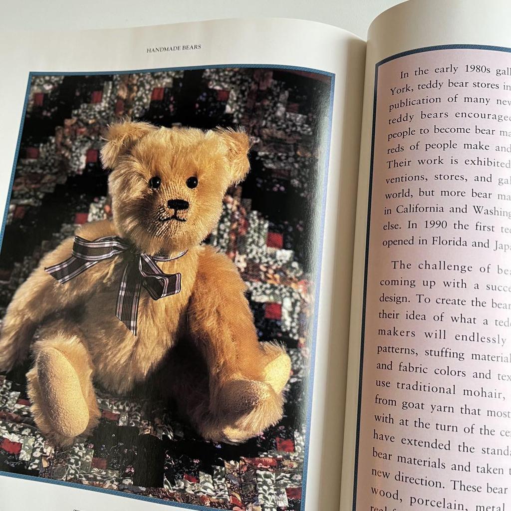 [USED] "THE JOY OF TEDDY BEARS" 2 foreign books
