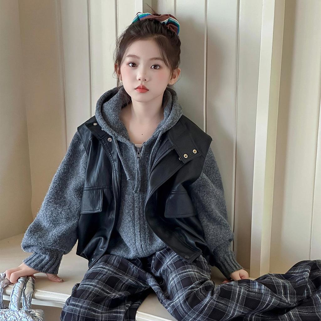 Autumn/Winter 2025 Girls' Stylish Korean Vest Set - High-End Three-Piece Outfit