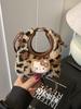Retro Leopard Print Plush Children's Handbag - Versatile Candy Shoulder Bag for Autumn/Winter 2025