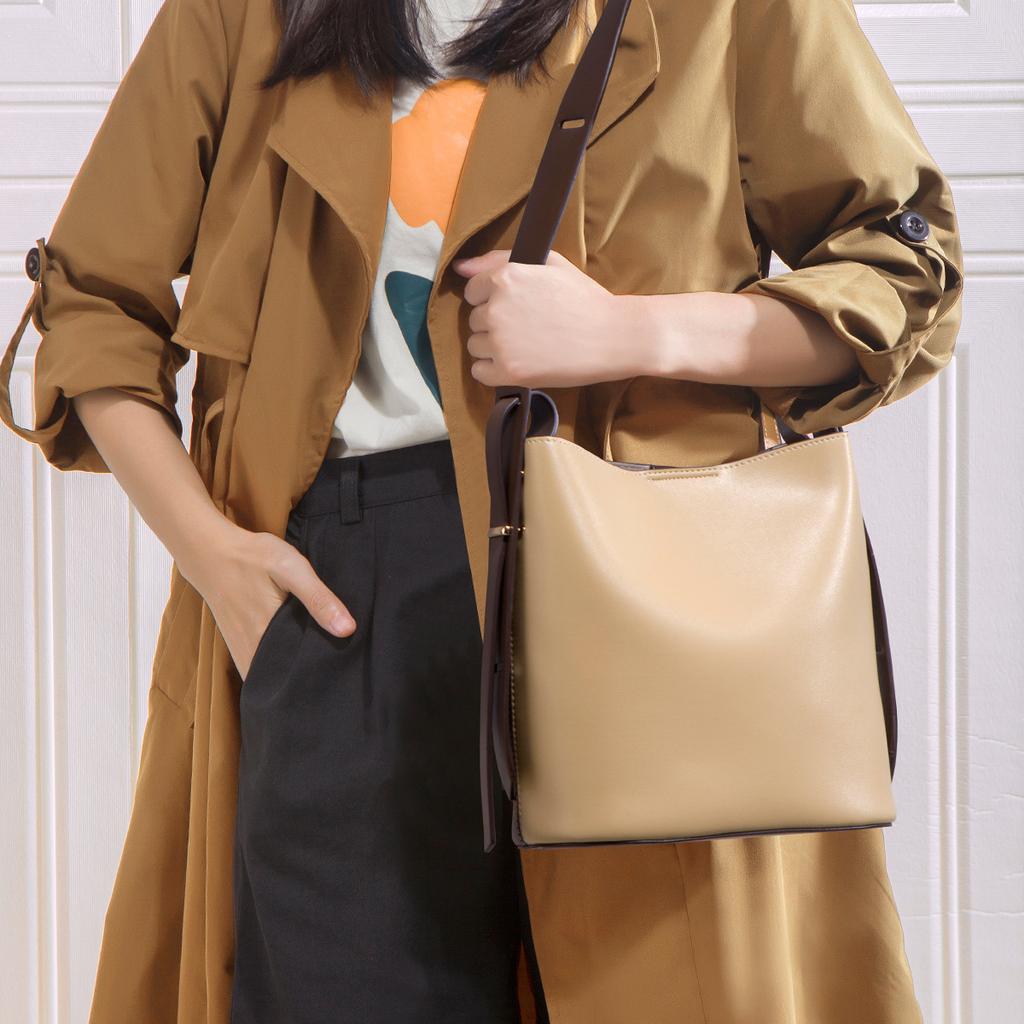 This year's popular large-capacity tote bag, 2024 new crossbody women's bag, summer high-end niche shoulder bucket bag