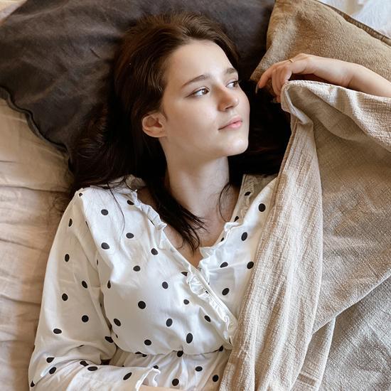 RYMD Black Dot Кормящий пижамный комплект из двух частей с длинными рукавами