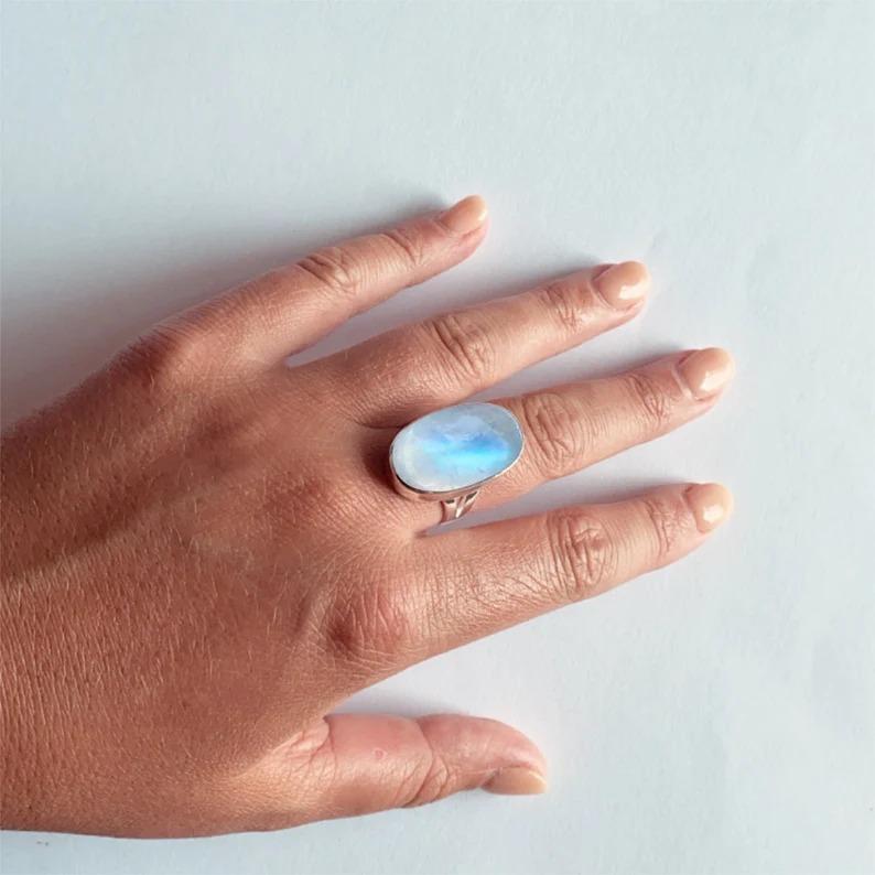 Кольцо с овальным драгоценным камнем из лунного камня, кольцо из твердого серебра 925 пробы, подарок для нее, серебряные ювелирные украшения, юбилейное кольцо, кольцо с безелем