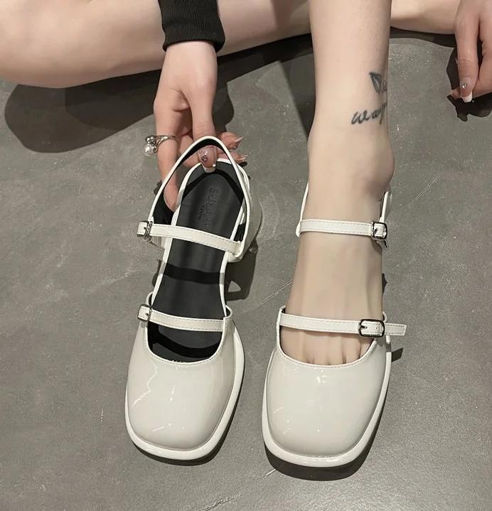 2024 Нескользящие сандалии с круглым носком Женские повседневные летние элегантные туфли 2024 года для пляжа Корейский дизайн обуви для вечеринок 2024 года