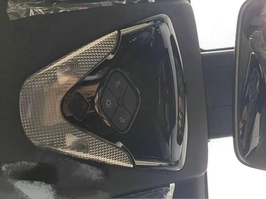 Совместим с Toyota C-HR 2017-2021 Рамка переднего плафона в стиле «черный рояль».