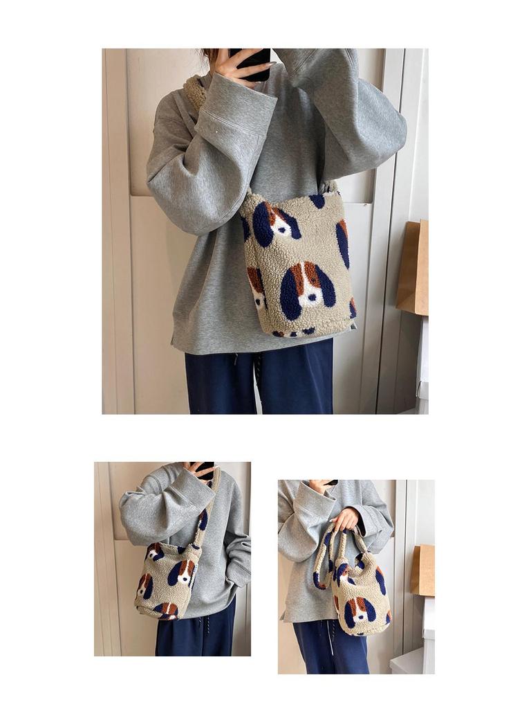 2025 Niche Designer Retro Leopard & Flower Cartoon Plush Messenger Bucket Bag