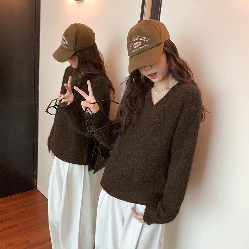 Women's Korean V-neck Sweater - New 2023 Loose Knit Top for Autumn and Winter