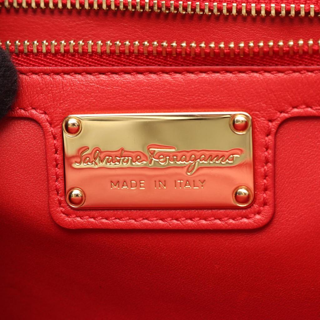 Б/у Сумка через плечо Salvatore Ferragamo с лентой Vara 21 G462 кожа Красная Б/у Женская
