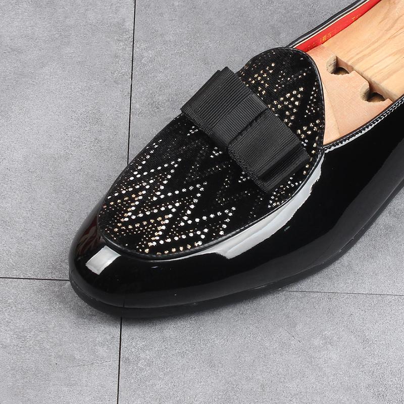 Fashion Designer Men Black Bowtie Patent Leather Slip On Casual Shoes Gentleman Formal Wedding Dress Homecoming Footwear Zapatos Hombre