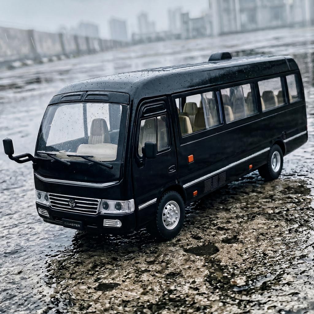 1:24 Toyota Coaster Business Shuttle Bus Alloy Metal Diecast Model Car Home Trendy And Desktop Display Ornament Birthday Gifts