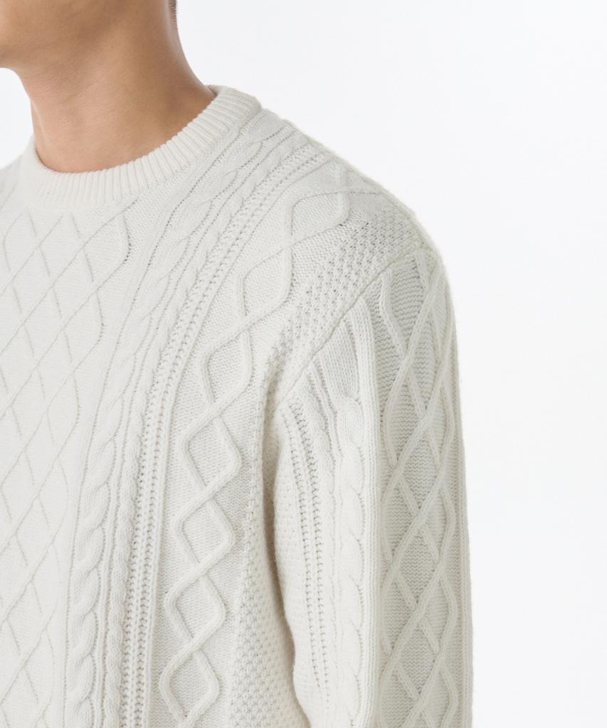 MUSINSA STANDARD Aran Cable Crew Neck Knit [White]