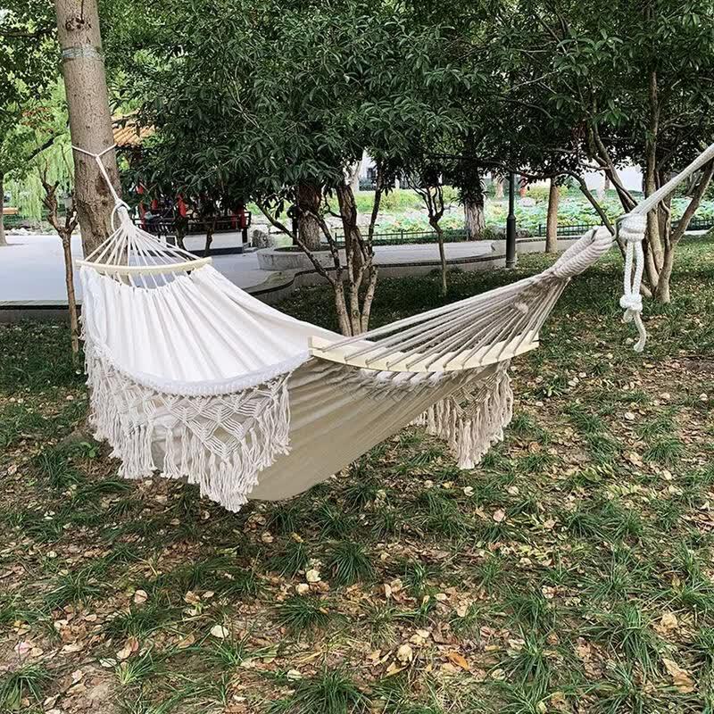 Outdoor Canvas Tasseled Hammock