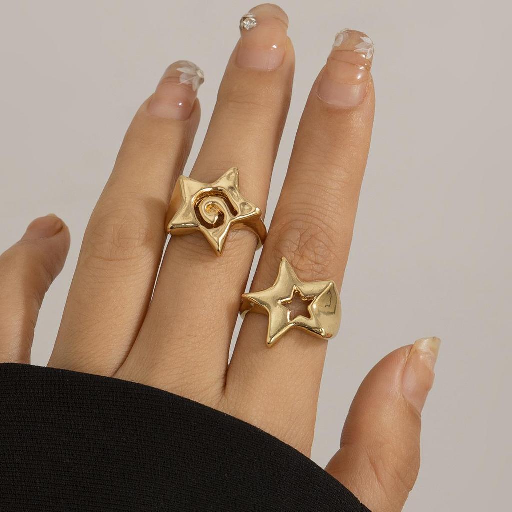 Minimalist European-American Star Ring with Open Design and Spicy Beauty - Niche Three-Dimensional English Letter Jewelry