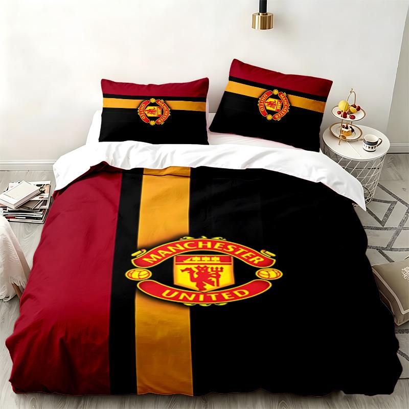FC Manchester 3pc set Perfect for bedroom use Comfortable bedding set includes a duvet cover and two pillowcases Ideal birthday or Christmas gift