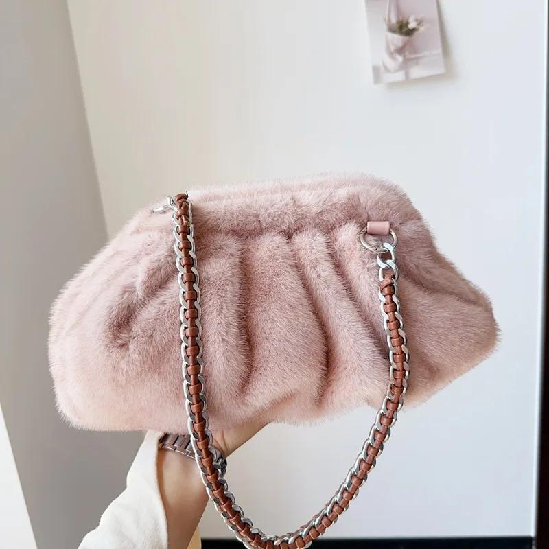 Fluffy Plush Dumpling Bag Faux Fur Bags for Women Handbags Faux Mink Fur Pouch Ruched Shoulder Bag Winter Warm Soft Cloud Clutch